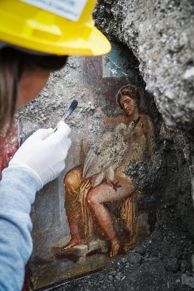 ポンペイ遺跡で発見されたエロティックなフレスコ画には隠された意味が 